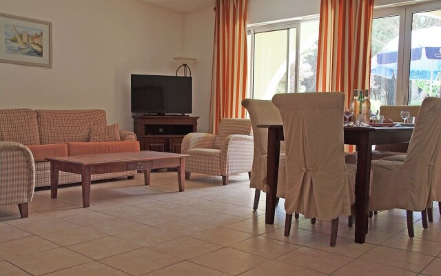 Apartment in Gassin Saint Tropez With Garden, Pool