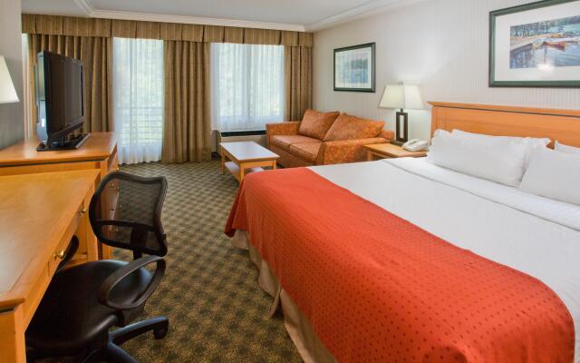 Holiday Inn Hotel & Suites North Vancouver, an IHG Hotel