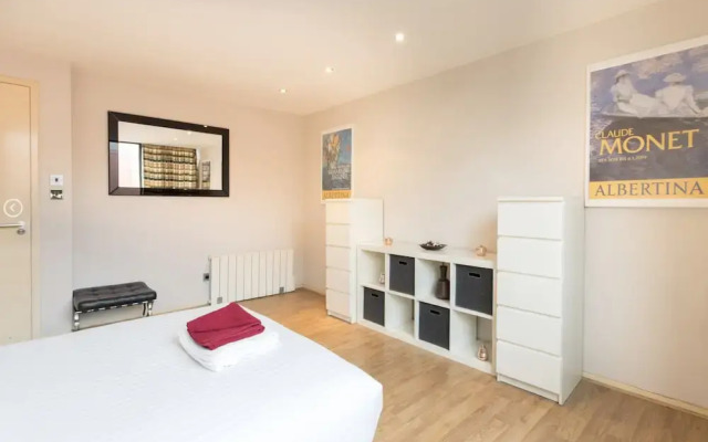 Oxford Street Apartment
