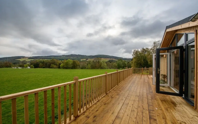 Scenic 2 Bedroom Karelia Lodge