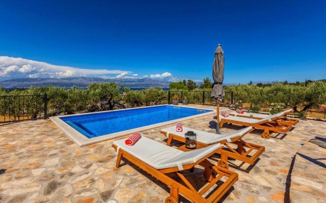 Beautiful villa Big Hobbit 1