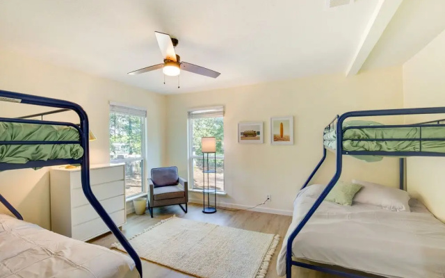Hot Tub & Lake Access: Malakoff Retreat!
