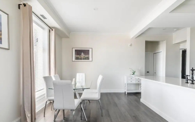 Rideau 2Br Signature Apartment Free Parking 3