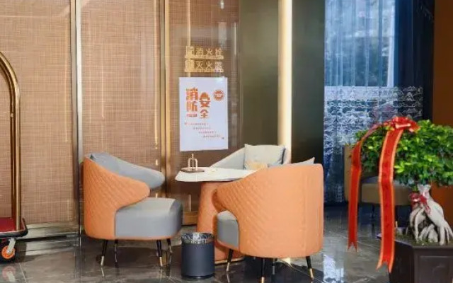 Jiuquan Yunruixiang Hotel