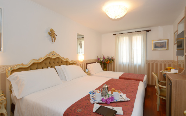 Unahotels Ala Venezia - Adults Only