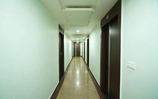 FabExpress Mezbaan Regency by OYO Rooms