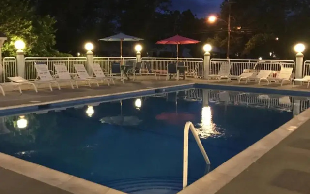 Cape Harbor Motor Inn