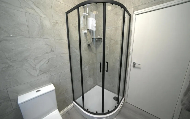 Charming Oxford Apartment in Telford - Flat 2