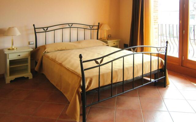 Apartment in Lazise with communal pool