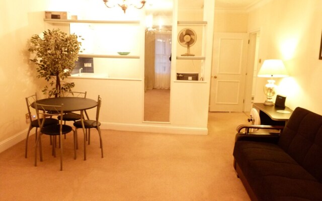 SS Property Hub - Central London Family Apartment