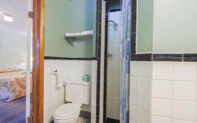 Travelers Inn by OYO Beaver, Hwy 19