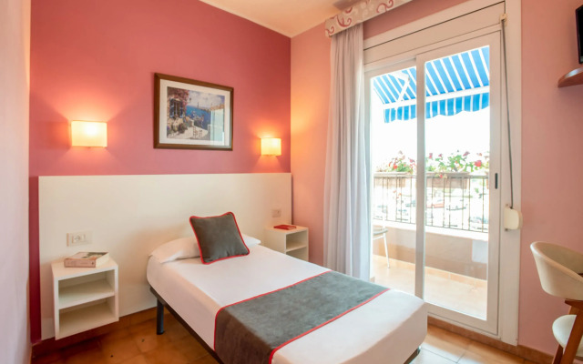 Casa Feliu Hostal By Oyo