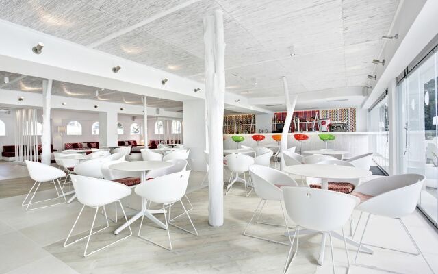 Grupotel Ibiza Beach Resort - Adults Only