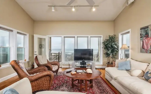 Rainbow Cay by Vacation Rental Pros
