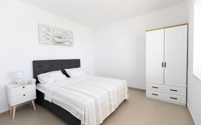 Podstrana beach appartment for 6 person