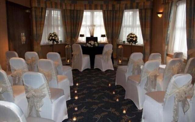 Manor Hotel