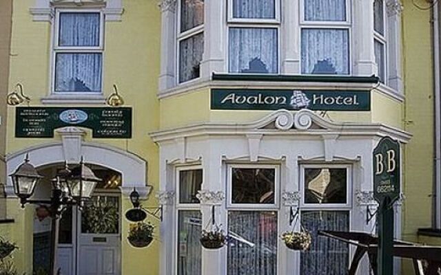 Avalon Hotel - Guest House