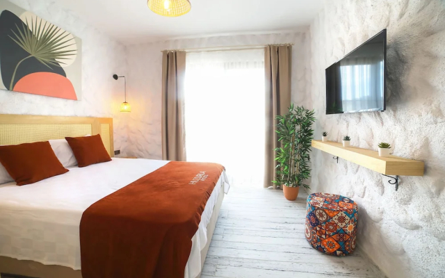 Huzurla Otel