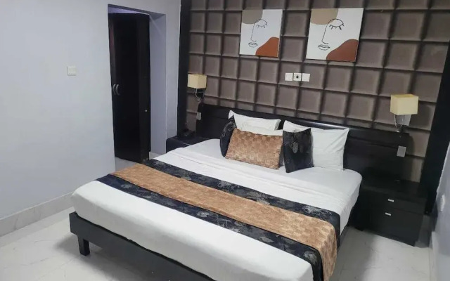 New Land Luxury Hotel