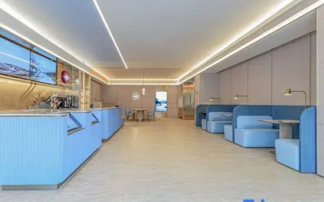 HanTing Hotel (Kunming Railway Station Guomao Center)
