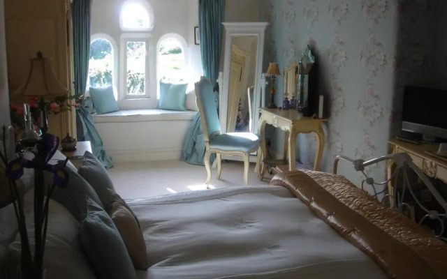 Littlebank Country House