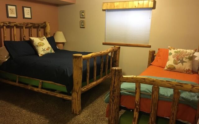 Snowberry Inn Bed & Breakfast
