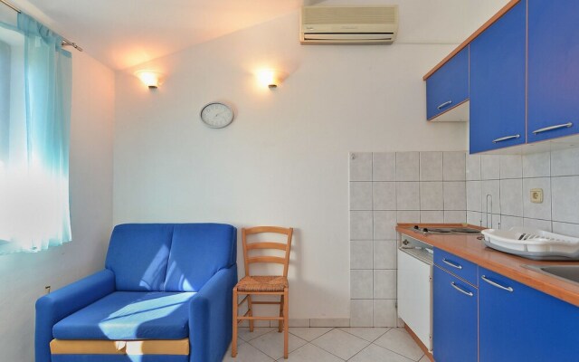 Apartment 794