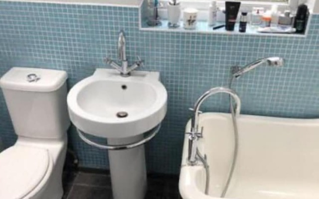 Inviting 3-bed House in Beckenham