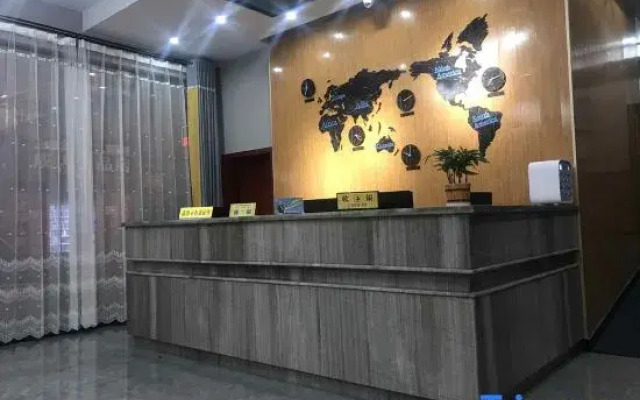 Yiyang Fenglin Evening  Hotel