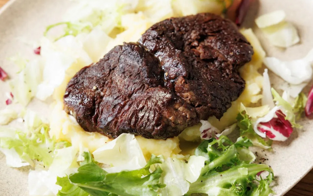Suru Hotel & Restaurant