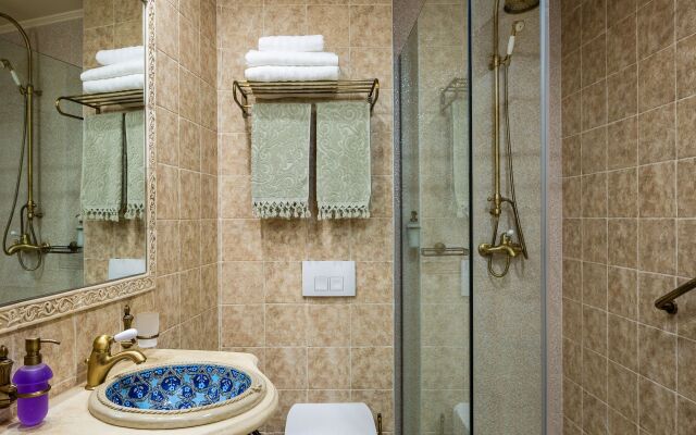 Phaedra Suites