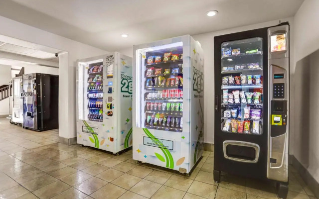 Superstition Inn and Suites