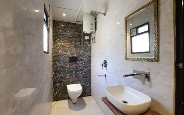 Hotel Amrit