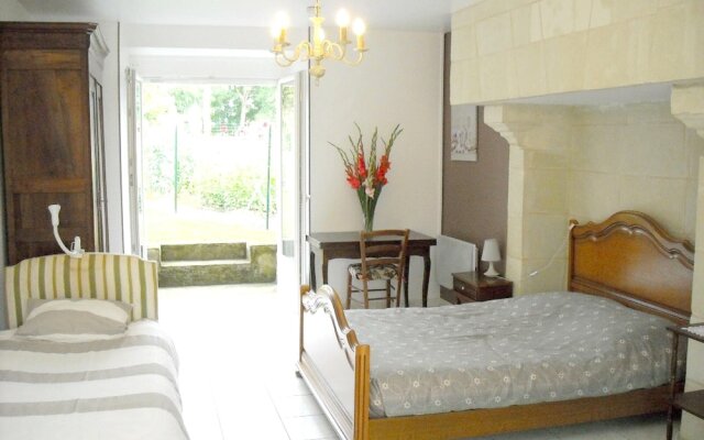House With 2 Bedrooms in Bournand, With Furnished Garden and Wifi