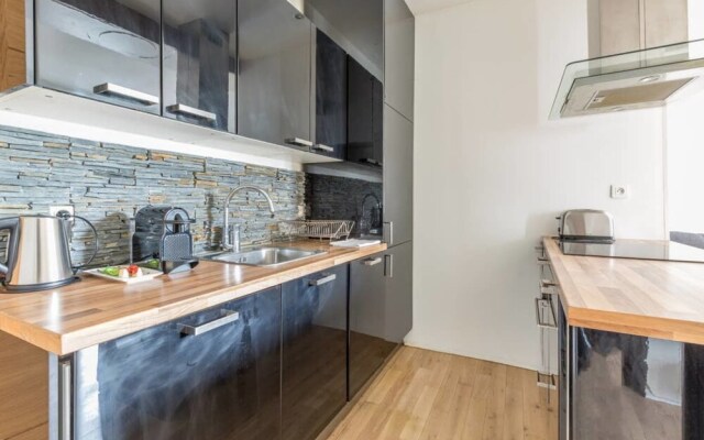 Beautiful Apartment for 4 People in the 15th