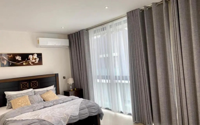 Spectacular Deluxe Double Room Available