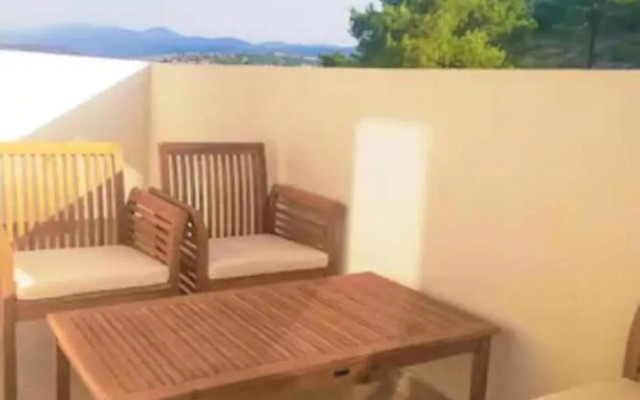 Apartments at Ljubovic Hill Park