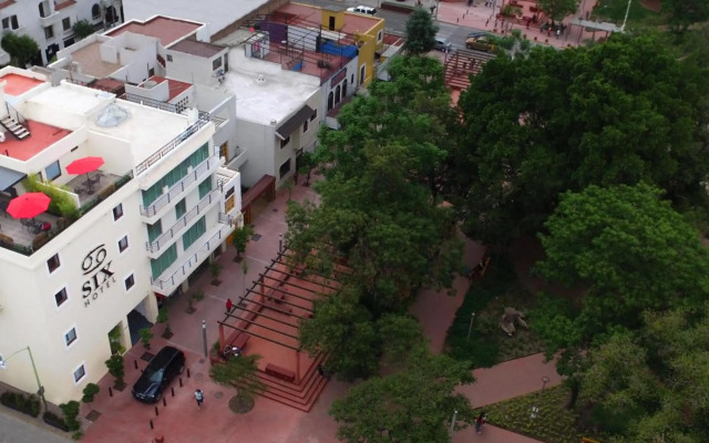 Six Hotel Guadalajara Expiatorio