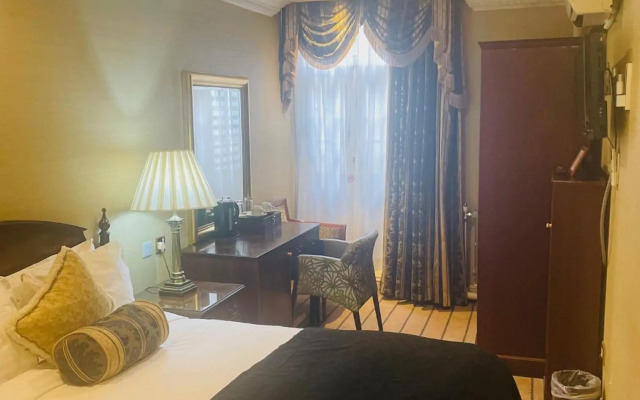 Colonnade Hotel London