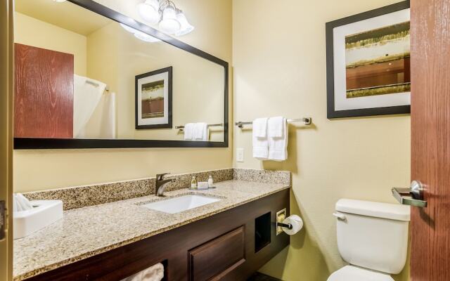 Cobblestone Hotel & Suites - McCook