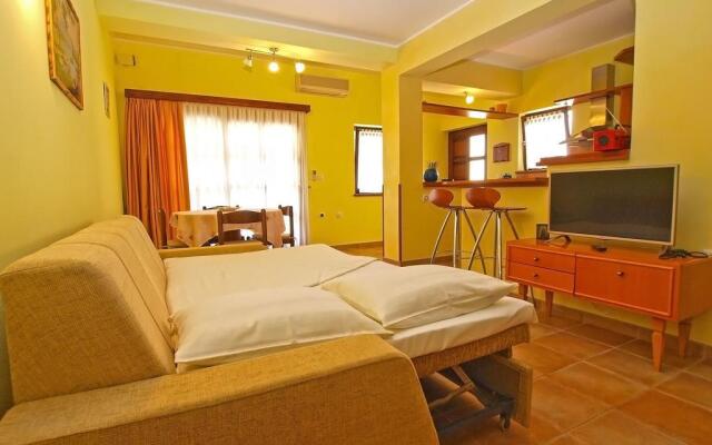 Apartment 389