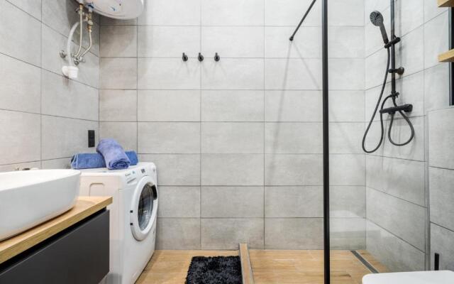 Luxury Pilvax Studio