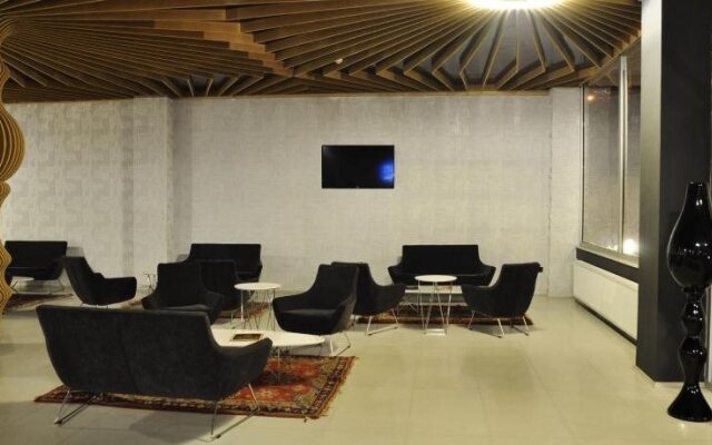 Etap Altinel Aliaga Hotel