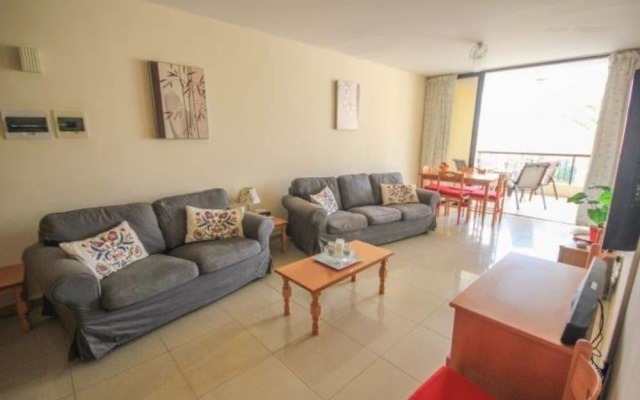 Beautiful 2-bed Apartment in Oroklini