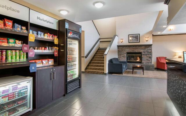 Comfort Suites Near Vancouver Mall