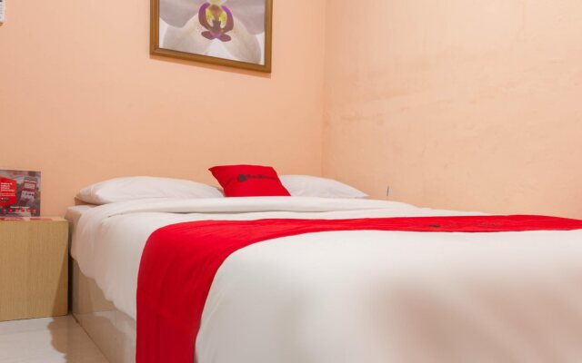 Catellya Guest House by RedDoorz