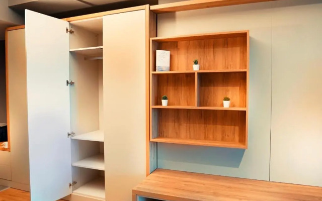 Luxury Residence in 5 star Hotel for Professionals