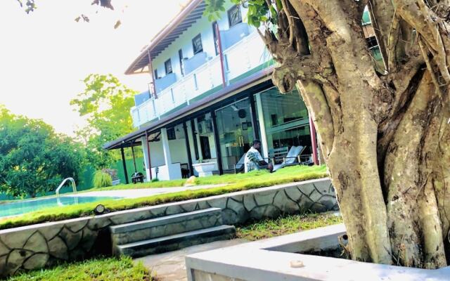 Saman Resort