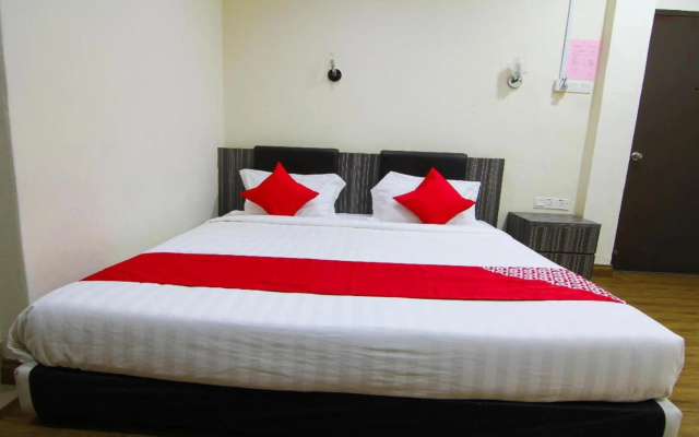 Hotel O T P Hotel – Guest Rooms – Sitiawan