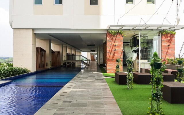 Good Deal And Homey Studio Apartment At B Residence